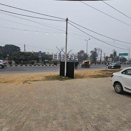 Hotel O Highway On ميروت المظهر الخارجي الصورة
